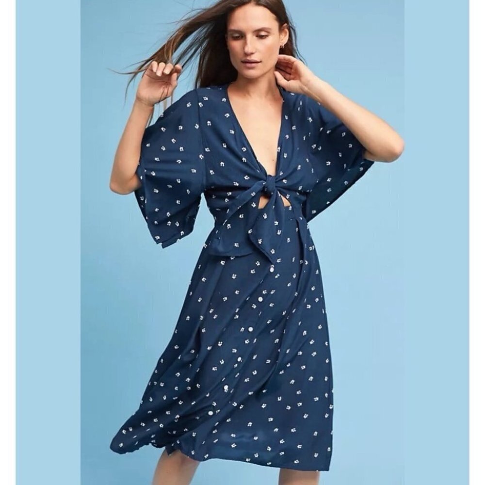 FAITHFULL the Brand Farrah Tie Front Midi Dress Navy Blue‎ with White Dot…